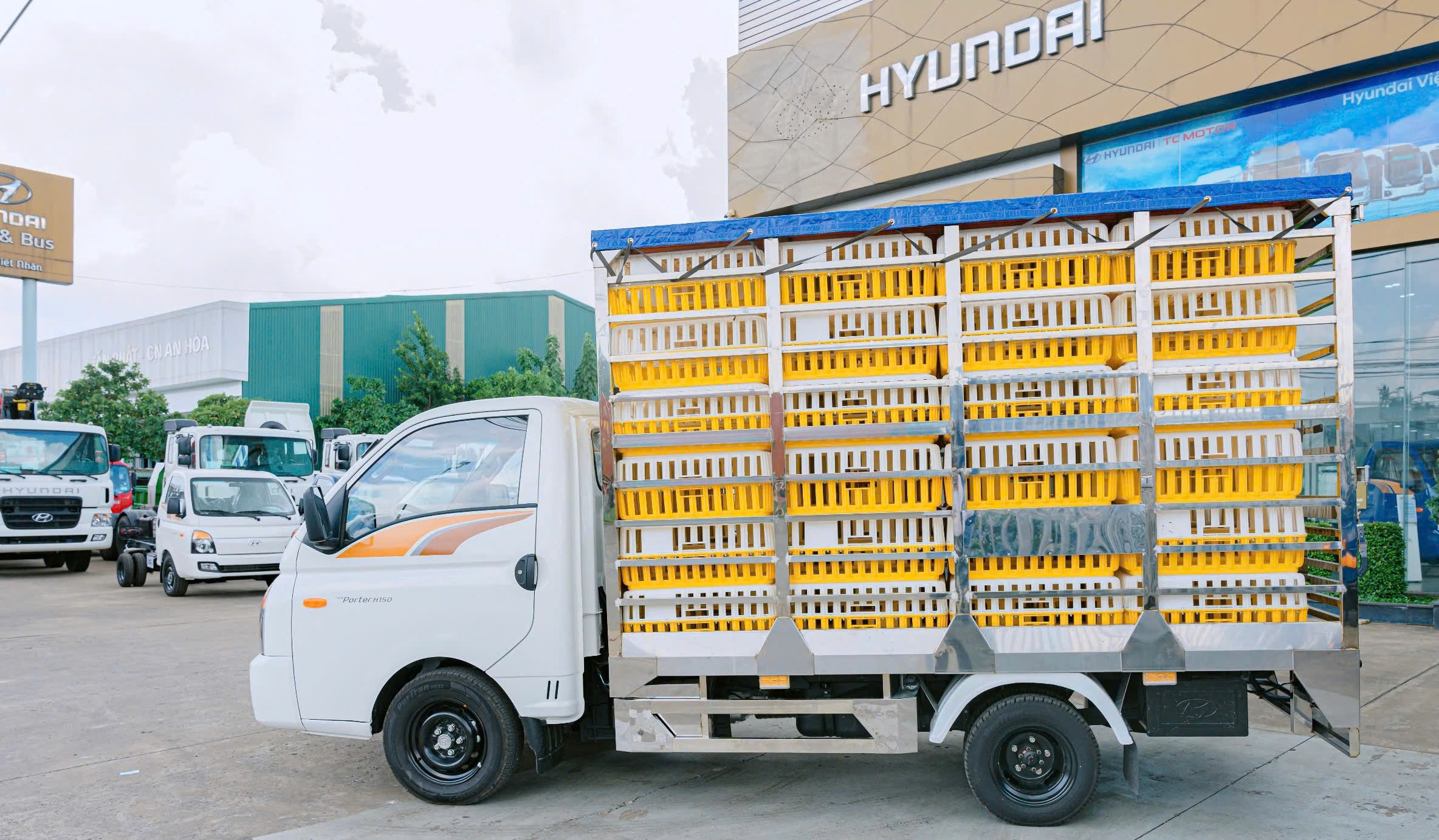 xe chở gia cầm 1,5 tấn